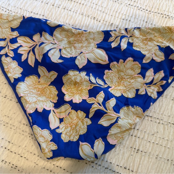 Maaji Blue and Cream Floral Bra Set - Picture 3 of 7